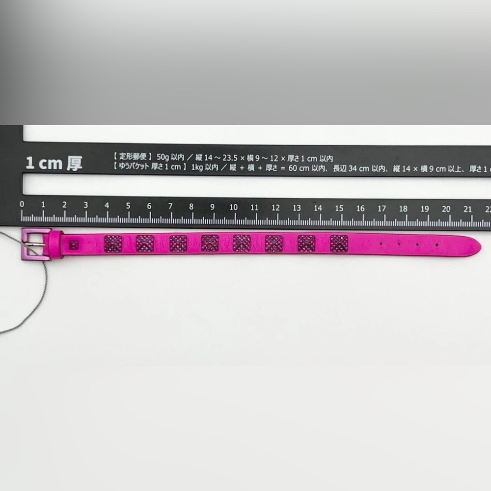 Valentino Garavani Pink Leather Crystal Rockstud Bracelet Limited Edition - Picture 6 of 7